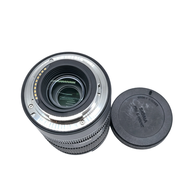 Sigma 18-50mm f/2.8 DC DN Contemporary