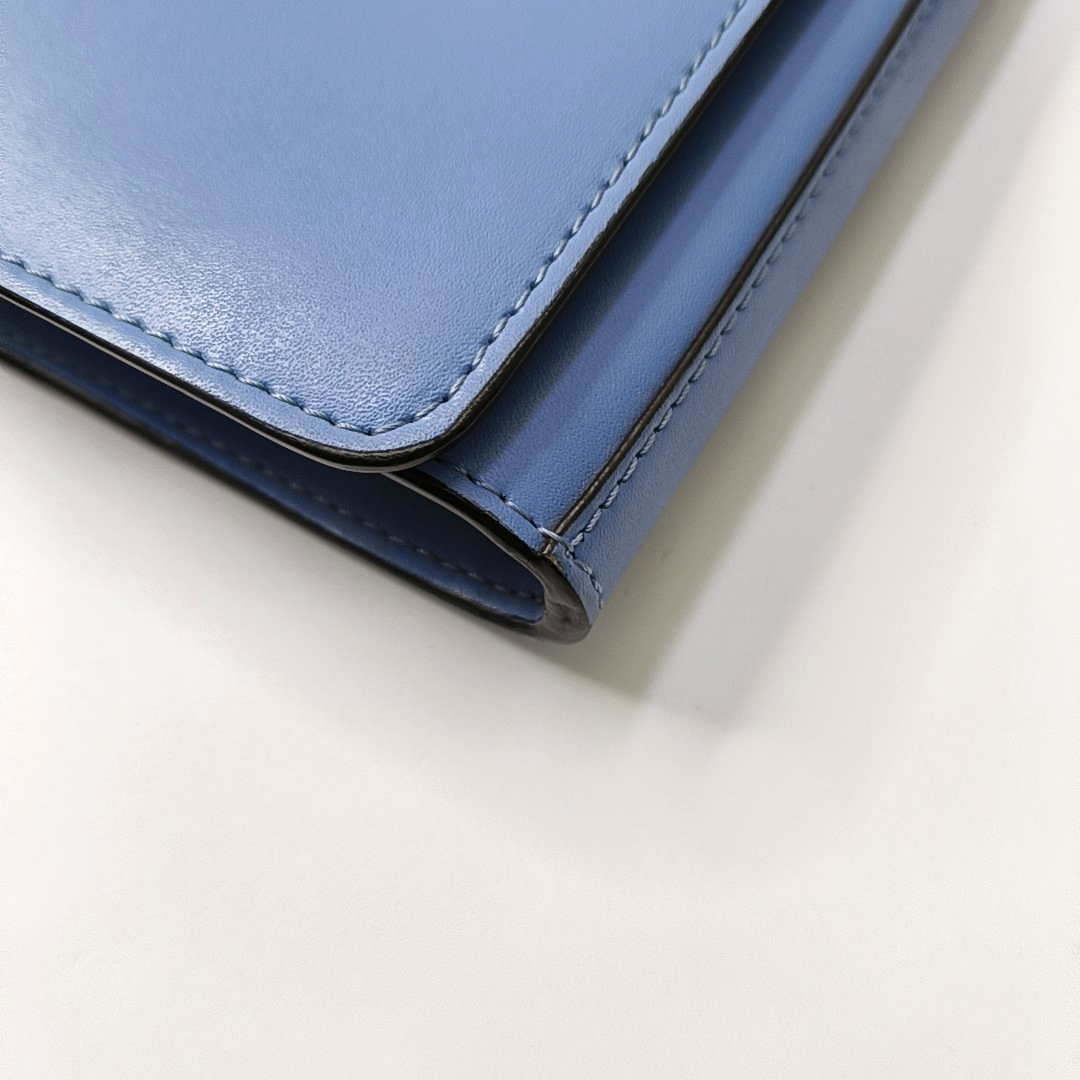 Authenticated pre-owned  Kan I F Calfskin Blue - Shoulder Bag at Looply