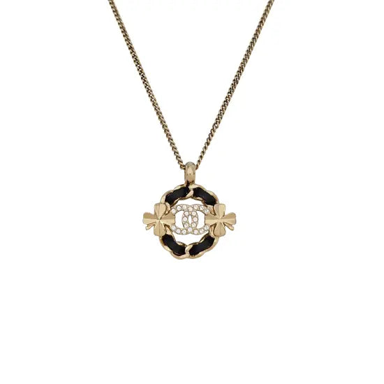 Authenticated pre-owned  Gold-tone Metal Necklace - Necklace at Looply