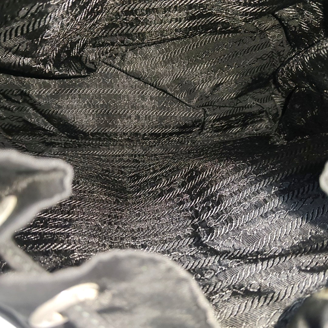 Vela Nylon Black
