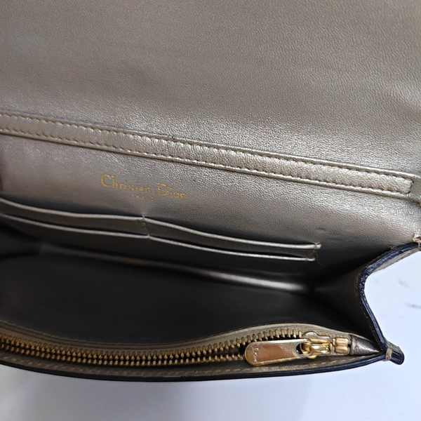 Authenticated pre-owned  Lady Dior Lambskin Silver - Crossbody Bag at Looply