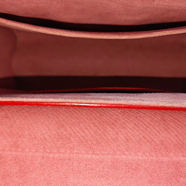 Authenticated pre-owned  Twist MM Epi Red - Shoulder Bag at Looply