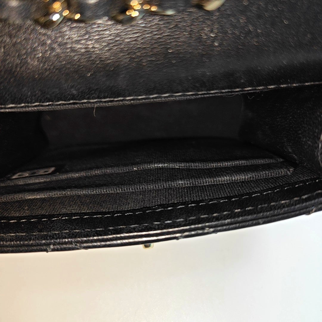 Authenticated pre-owned  Trendy CC Quilted Lambskin Black - Crossbody Bag at Looply