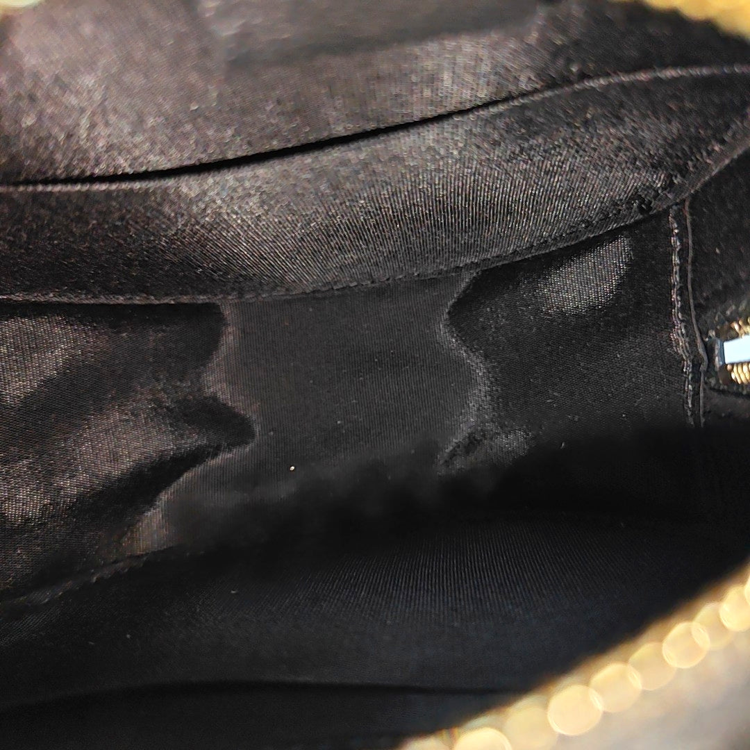 Authenticated pre-owned  Chanel 19 Lambskin Black - Shoulder Bag at Looply