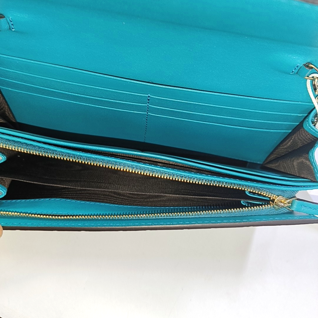 Authenticated pre-owned  Microguccissima Monogram Calfskin Green - Top Handle Bag at Looply
