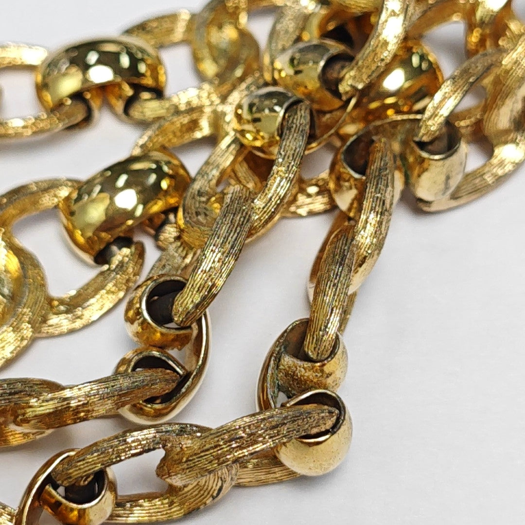 Authenticated pre-owned  Gold-tone Metal Gold Necklace - Necklace at Looply