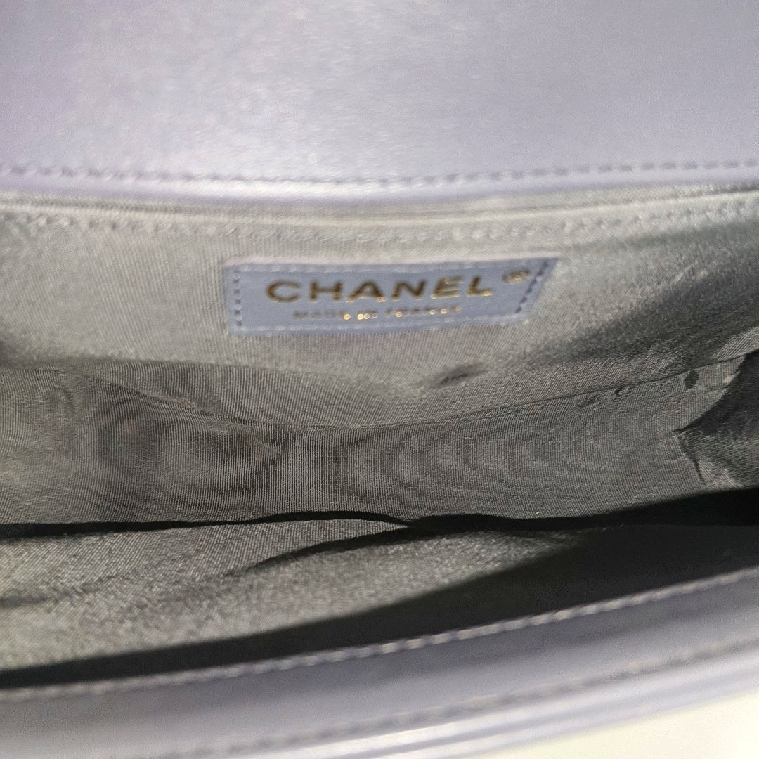BOY CHANEL Medium Chevron Calfskin Blue