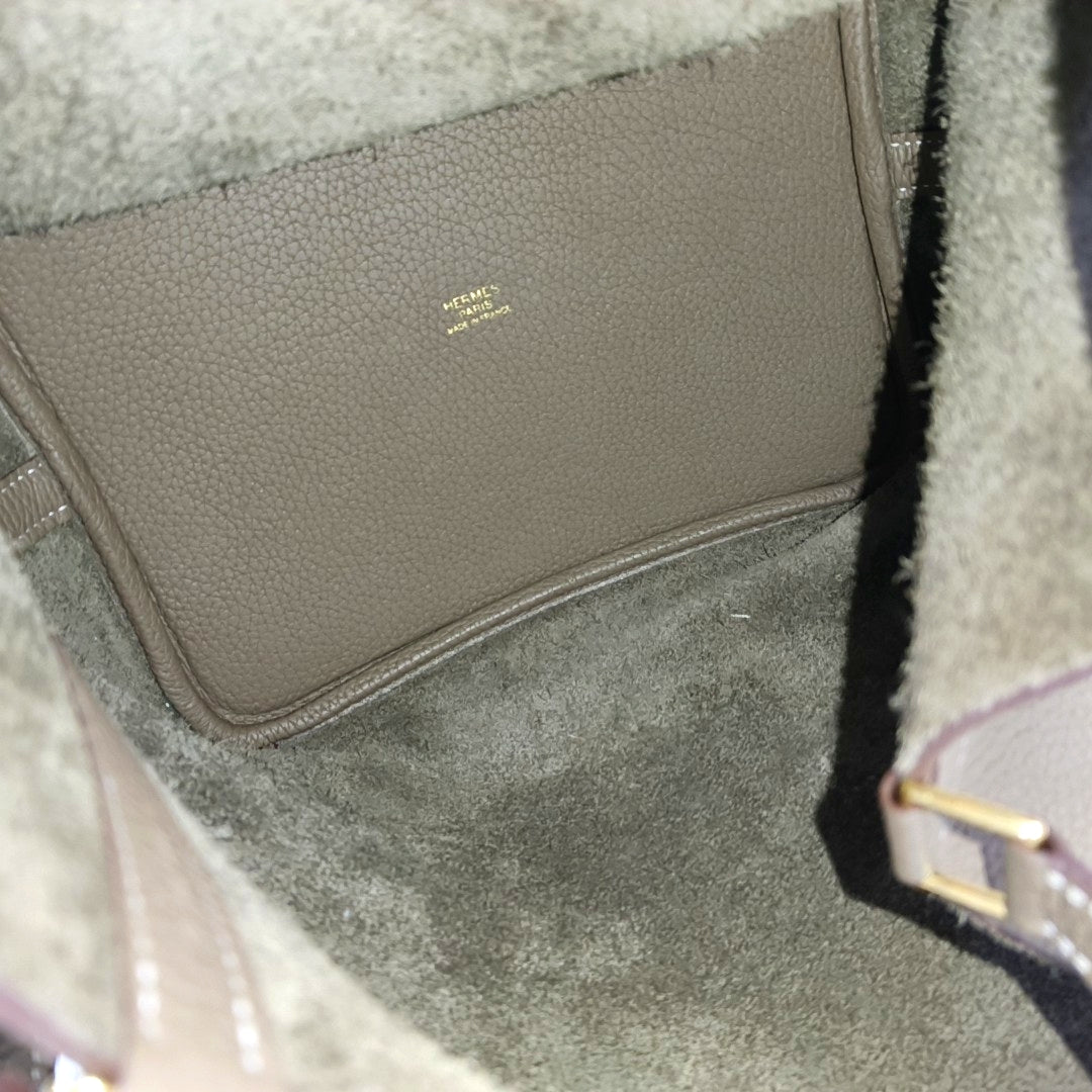 Authenticated pre-owned  Picotin Lock 22 Clemence Gray - Top Handle Bag at Looply