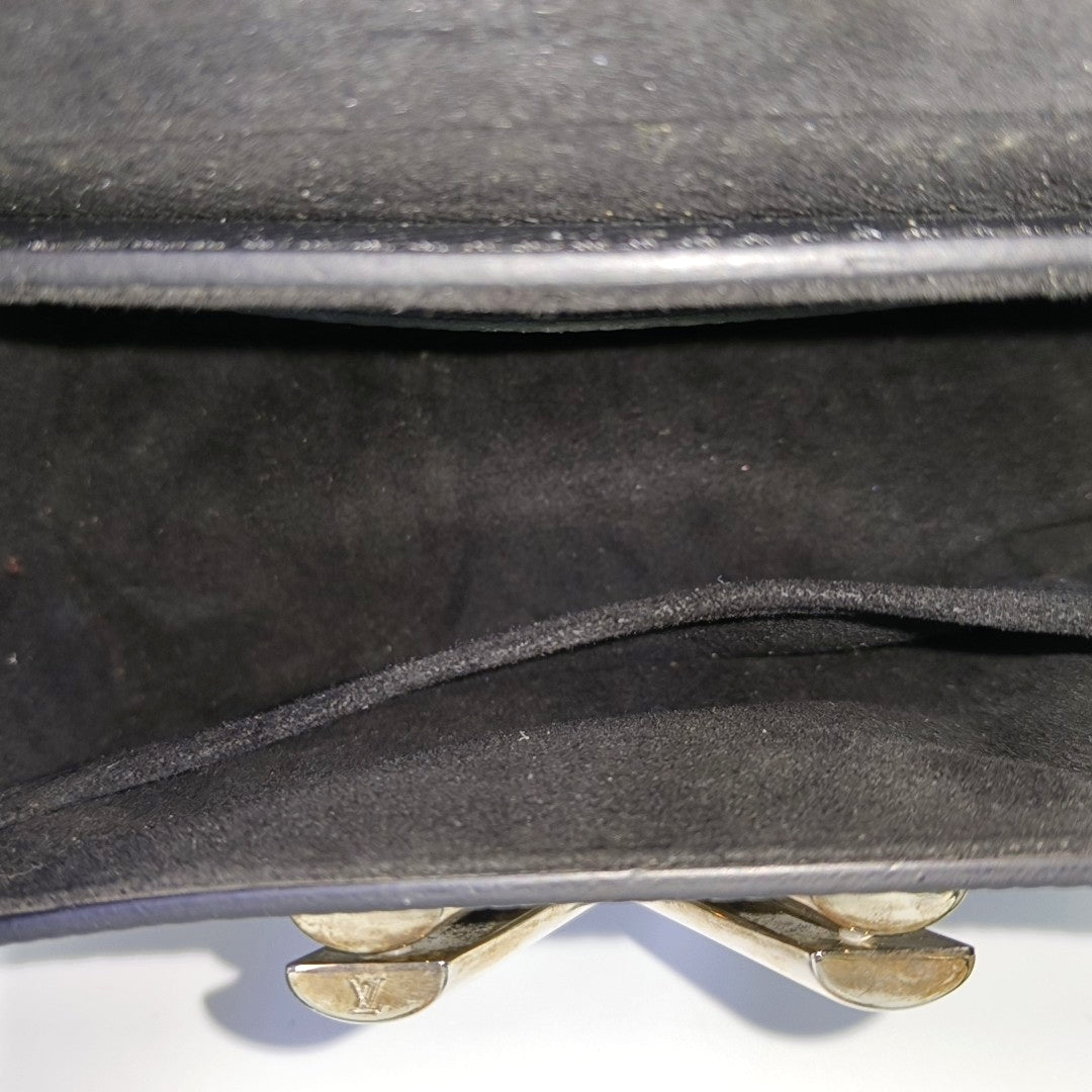 Authenticated pre-owned  Twist PM Epi Black - Shoulder Bag at Looply