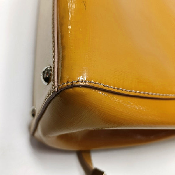Authenticated pre-owned  2 Jours Small Calfskin Yellow - Shoulder Bag at Looply