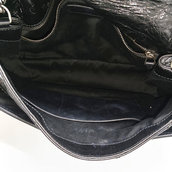 NIKI Large Chevron Calfskin Black
