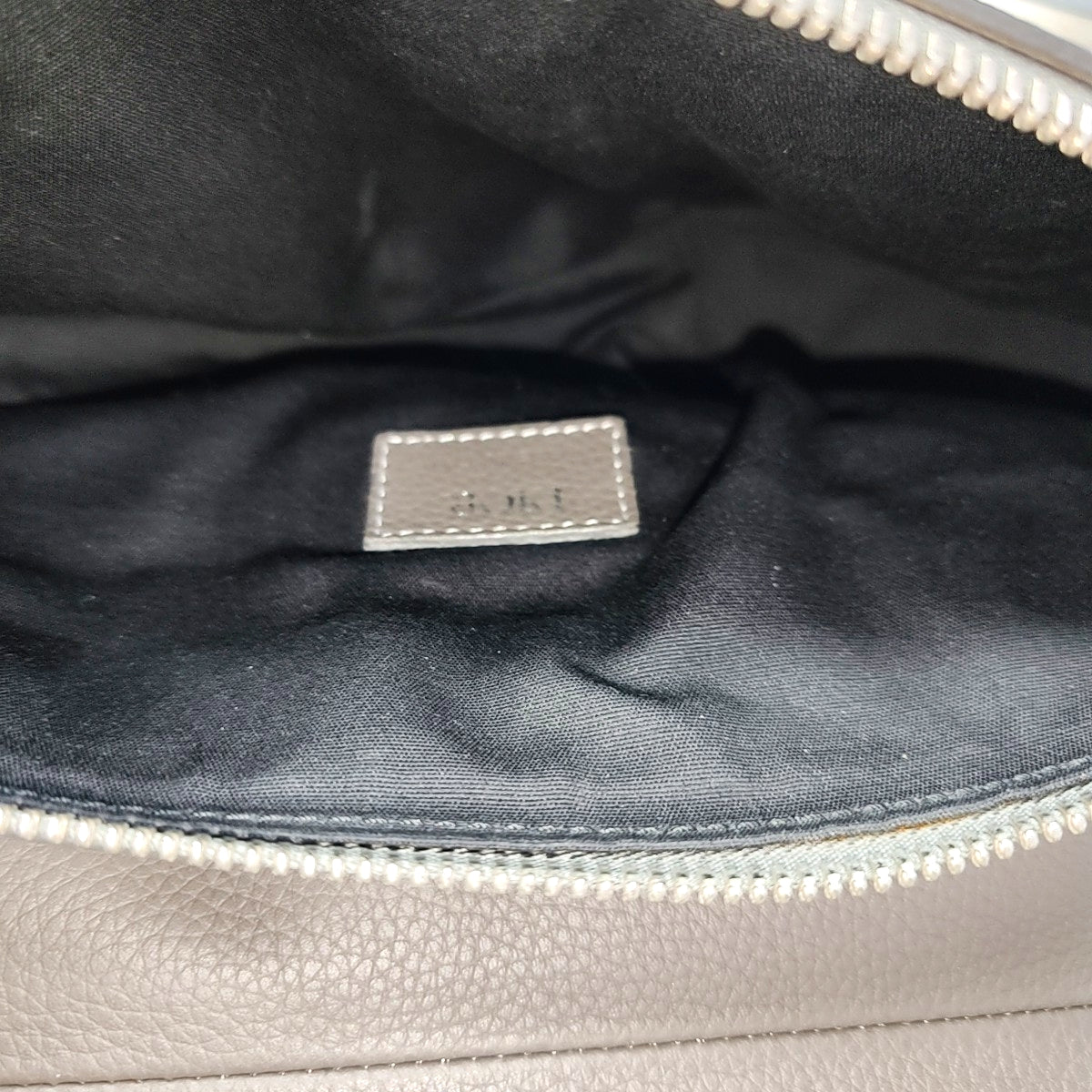 Authenticated pre-owned  Saddle Medium Calfskin Gray - Handbags at Looply
