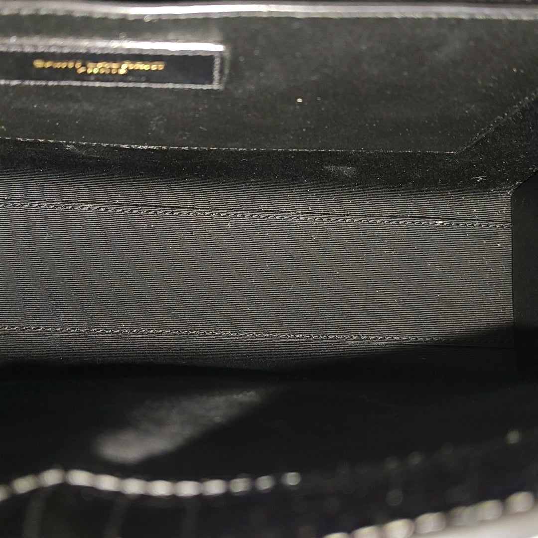MANHATTAN Medium Calfskin Black