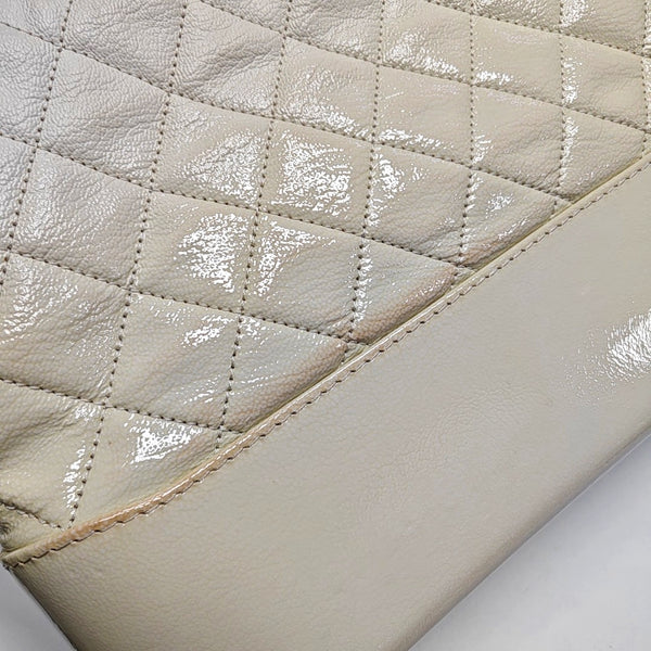 Authenticated pre-owned  Gabrielle Medium Quilted Lambskin White - Shoulder Bag at Looply