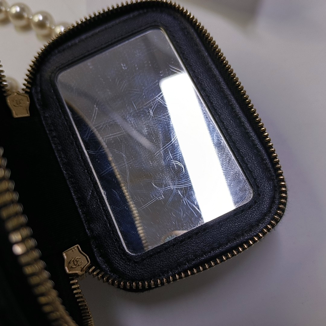 Authenticated pre-owned  Vanity Case Small Quilted Lambskin Black - Crossbody Bag at Looply