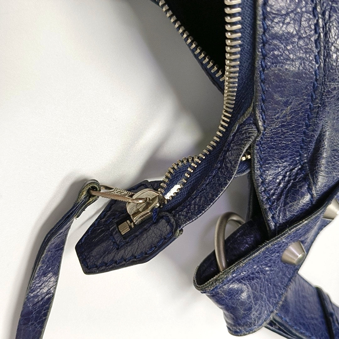 Authenticated pre-owned  Classic City Calfskin Blue - Shoulder Bag at Looply