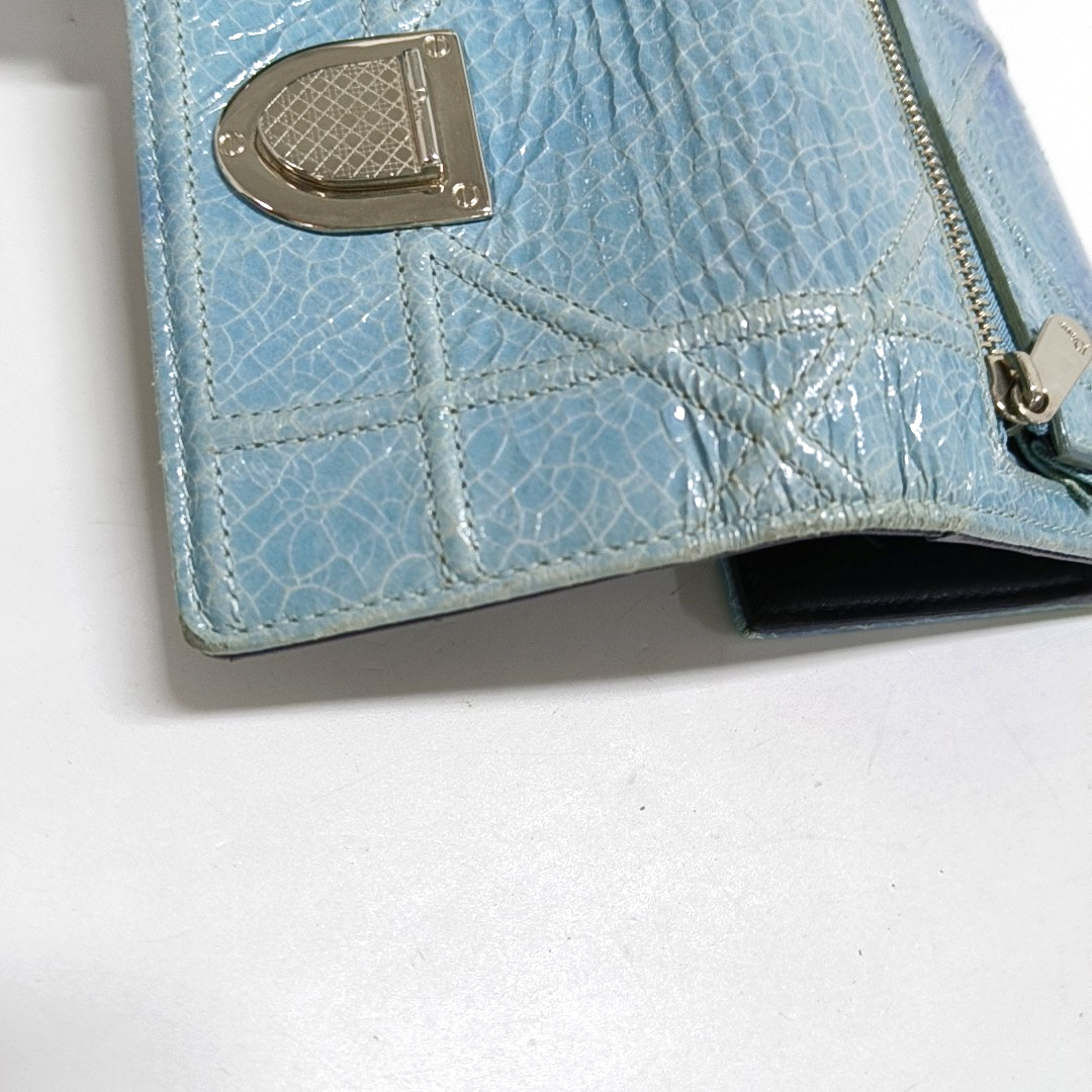 Authenticated pre-owned  Diorama Calfskin Blue Wallet - Wallet at Looply