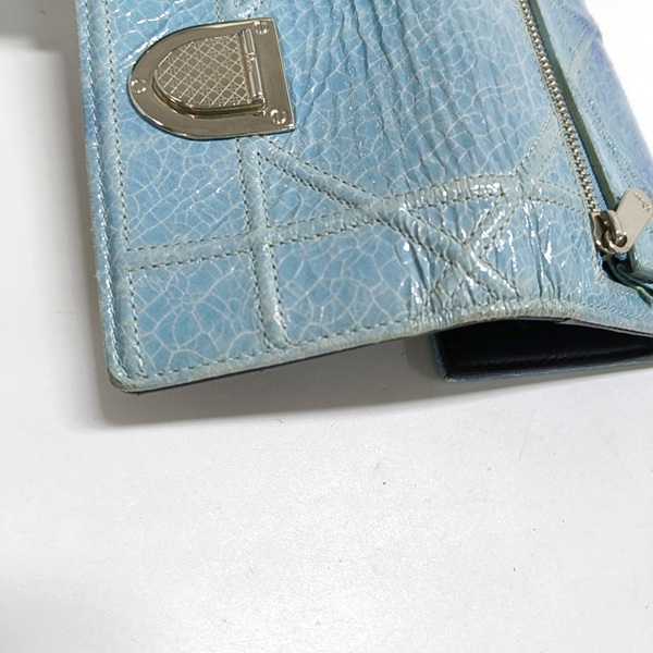 Authenticated pre-owned  Diorama Calfskin Blue Wallet - Wallet at Looply