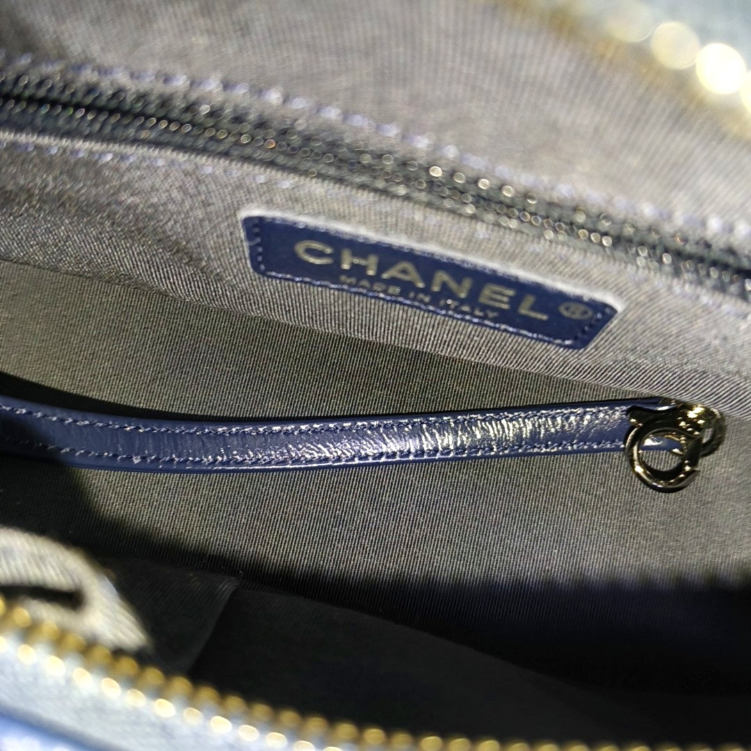 GABRIELLE Small Quilted Calfskin Blue