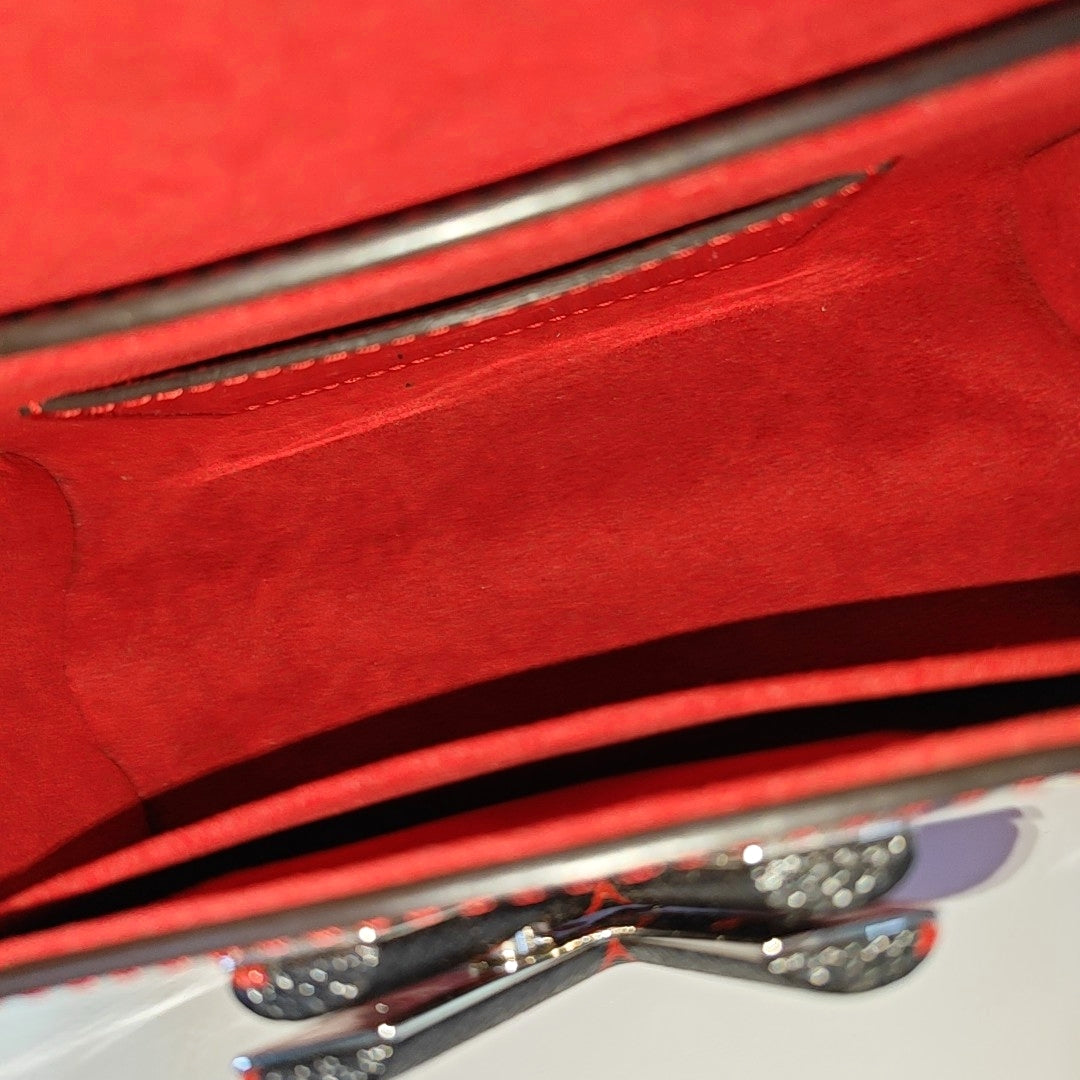 Authenticated pre-owned  Twist PM Monogram Patent Leather Red - Shoulder Bag at Looply