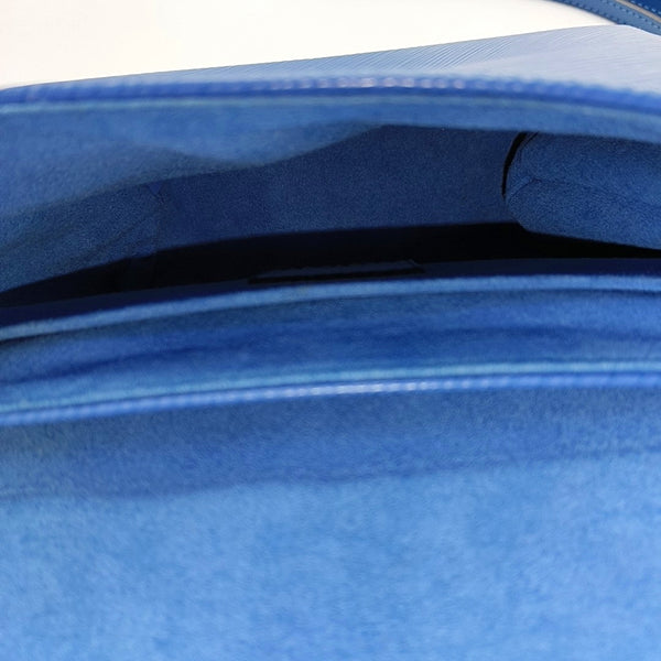 Authenticated pre-owned  Locky Epi Blue - Shoulder Bag at Looply