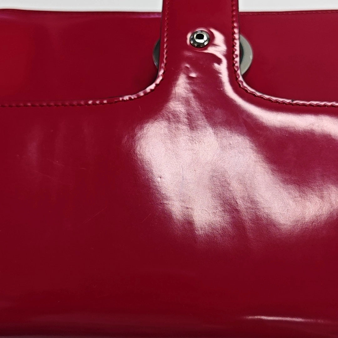 Authenticated pre-owned  Interlocking G Large Calfskin Pink - Shoulder Bag at Looply