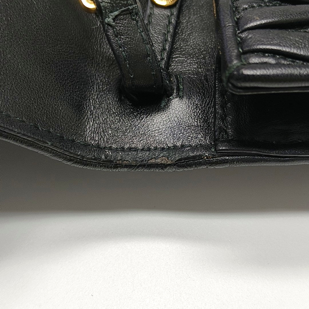 Authenticated pre-owned  Matelassé Lambskin Black - Shoulder Bag at Looply