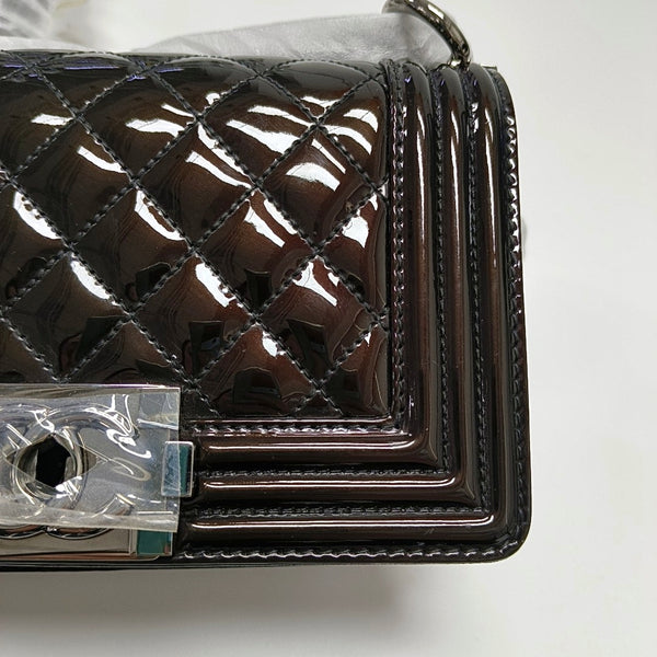 Authenticated pre-owned  Boy Chanel Small Quilted Patent Leather Black - Shoulder Bag at Looply