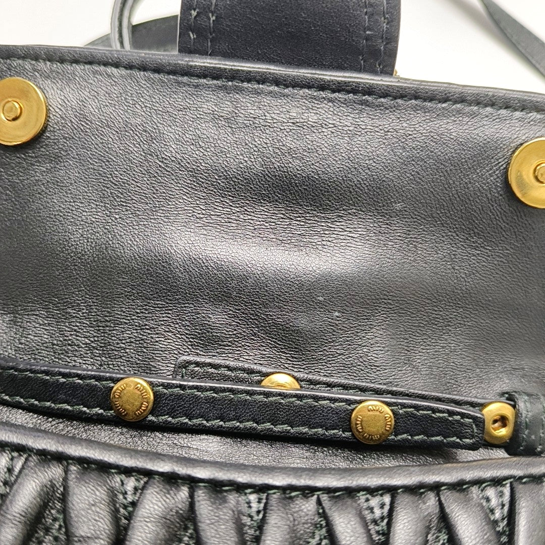 Authenticated pre-owned  Matelassé Lambskin Black - Shoulder Bag at Looply