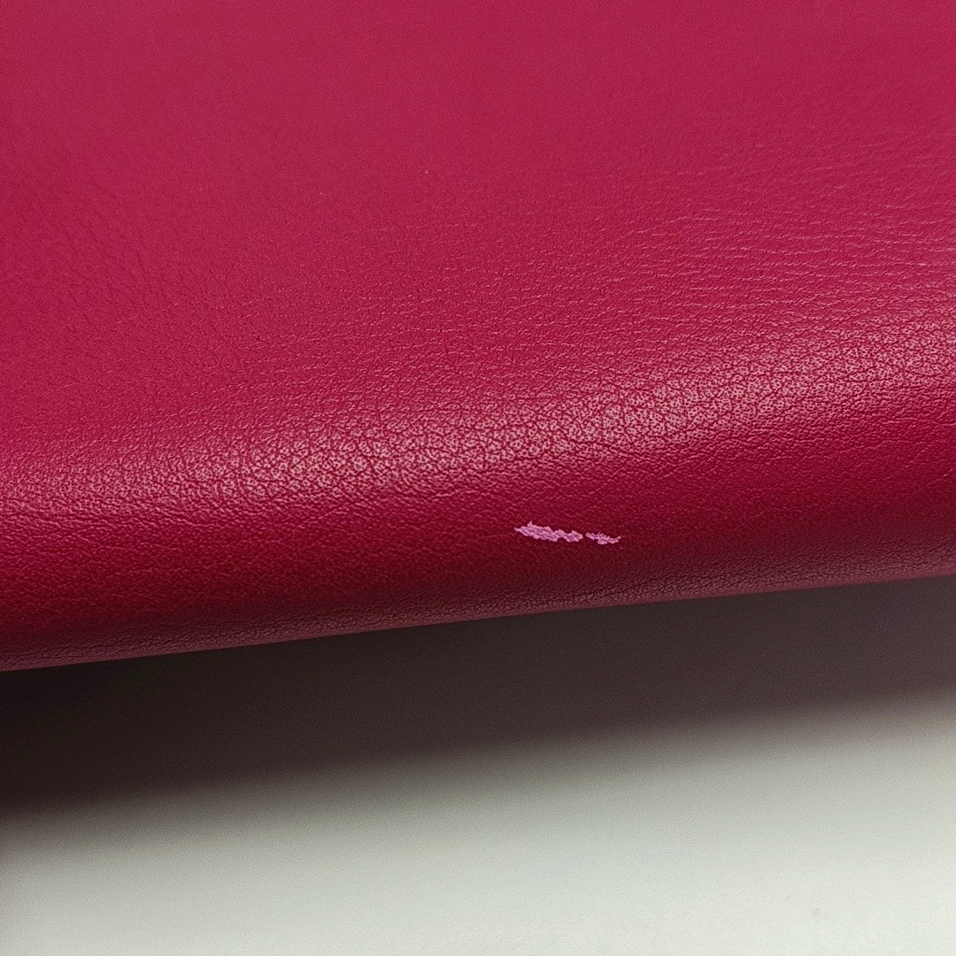 Authenticated pre-owned  Chyc Y Ligne Calfskin Pink - Clutch at Looply