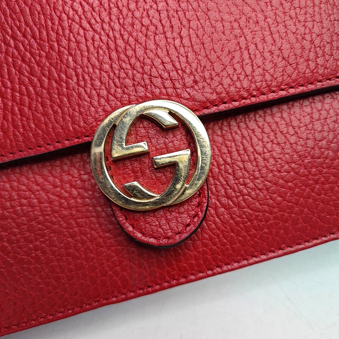 Authenticated pre-owned  Interlocking G Calfskin Red - Handbags at Looply