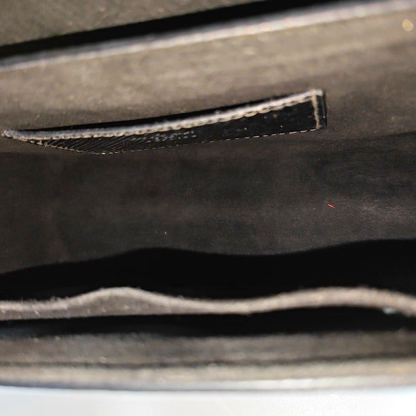 Authenticated pre-owned  Twist MM Epi Black - Shoulder Bag at Looply