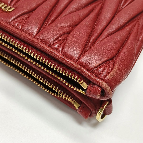 Authenticated pre-owned  Matelassé Lambskin Red - Shoulder Bag at Looply