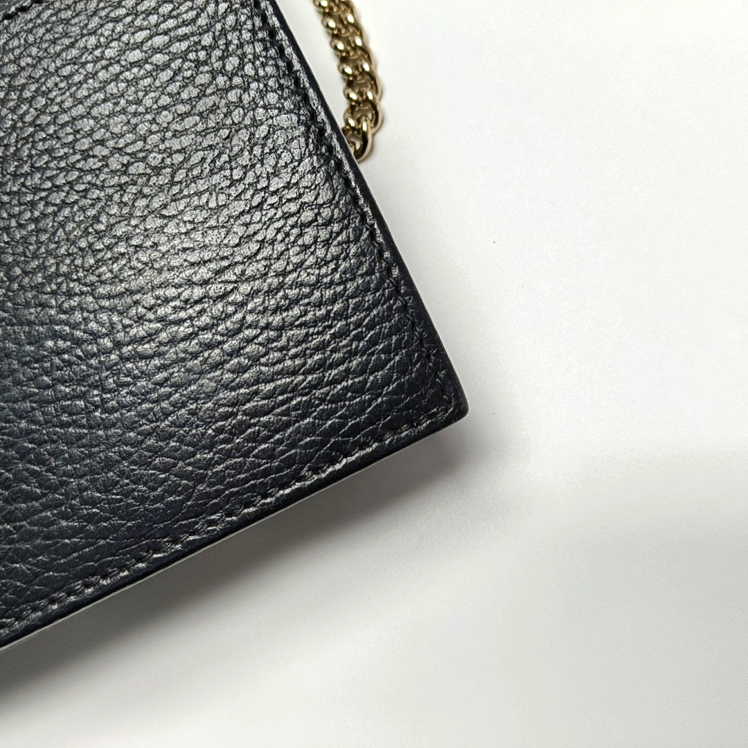 Authenticated pre-owned  Interlocking G Calfskin Black - Shoulder Bag at Looply