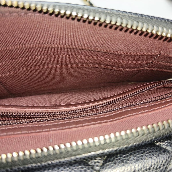 Authenticated pre-owned  Classic Flap Quilted Grained Calfskin Black - Shoulder Bag at Looply