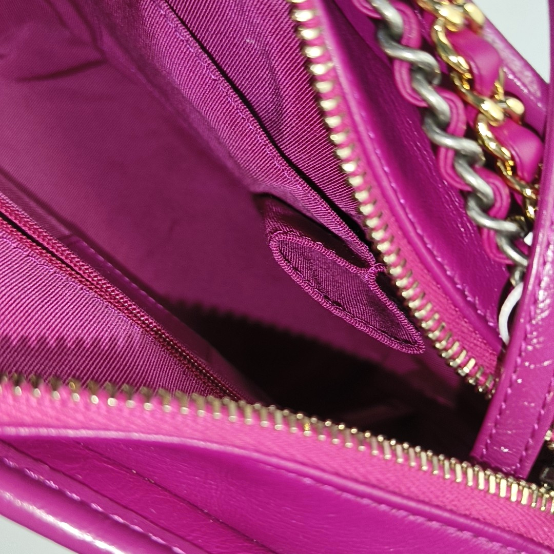 Authenticated pre-owned  Gabrielle Small Quilted Calfskin Pink - Shoulder Bag at Looply