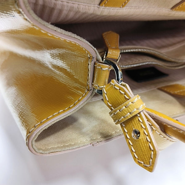 Authenticated pre-owned  2 Jours Small Calfskin Yellow - Shoulder Bag at Looply