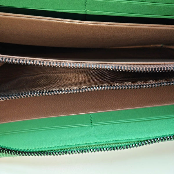 Authenticated pre-owned  Intrecciato Lambskin Green Wallet - Wallet at Looply