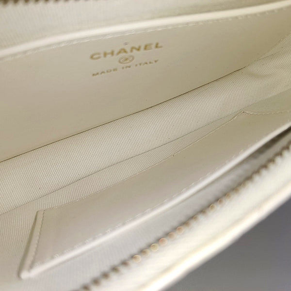 CHANEL 19 Small Quilted Calfskin White