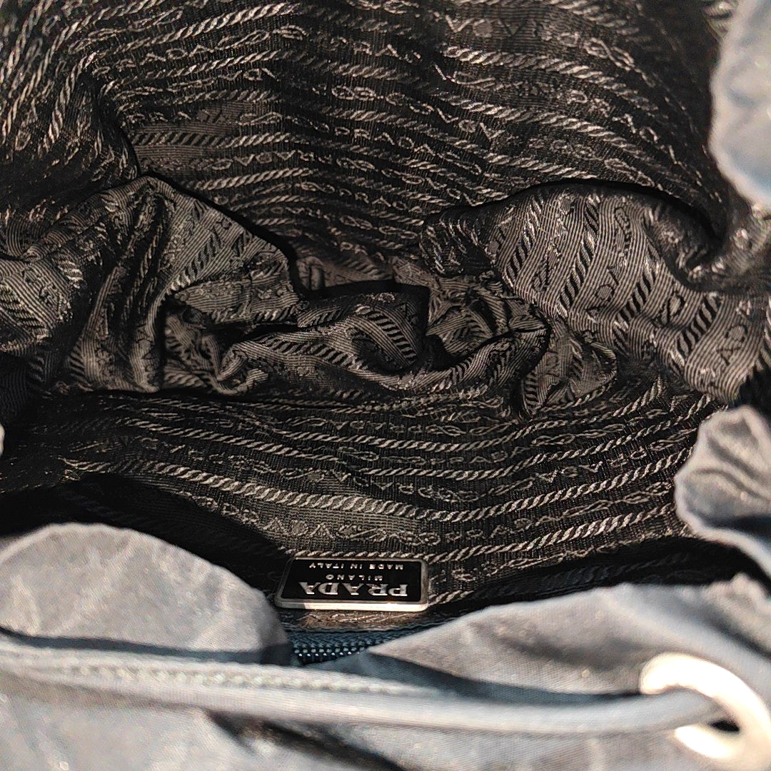 Vela Nylon Black