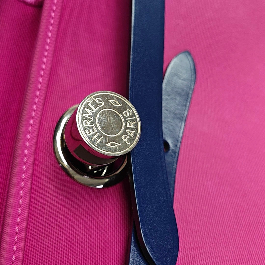 Authenticated pre-owned  Herbag 31 Canvas Pink - Shoulder Bag at Looply