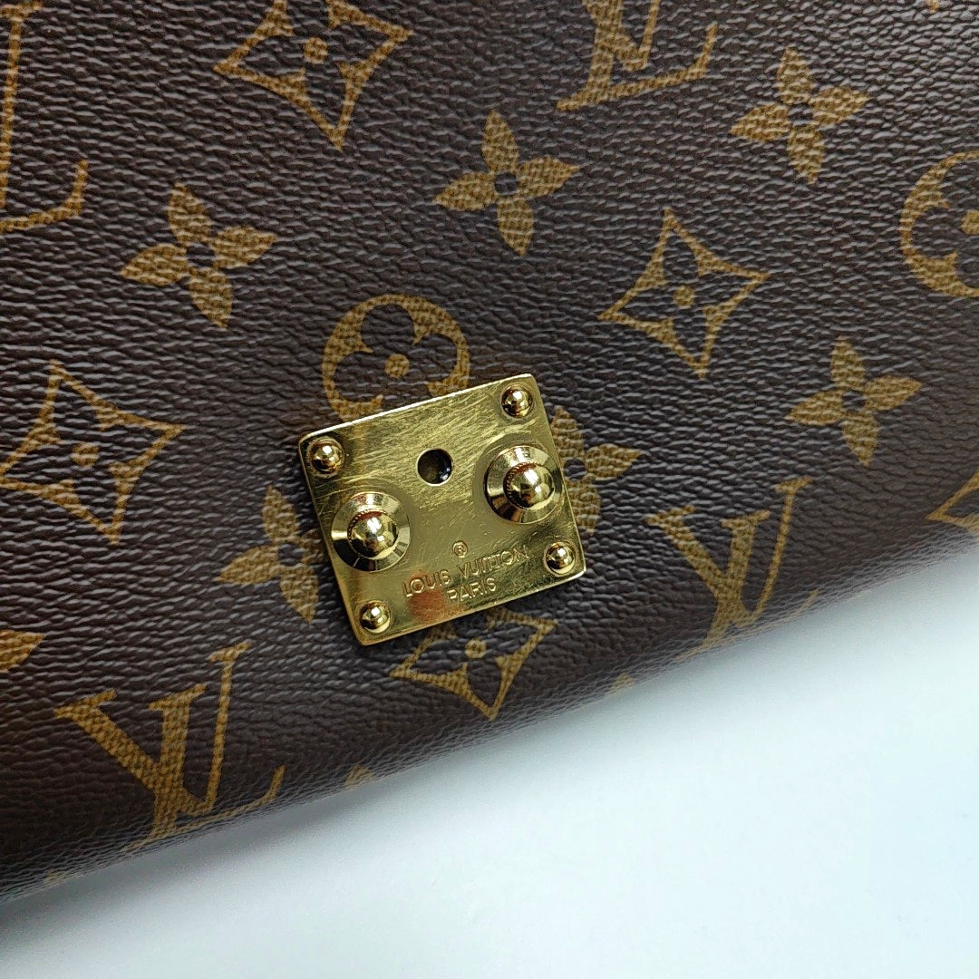 Authenticated pre-owned  Pallas Monogram Coated Canvas Brown - Shoulder Bag at Looply