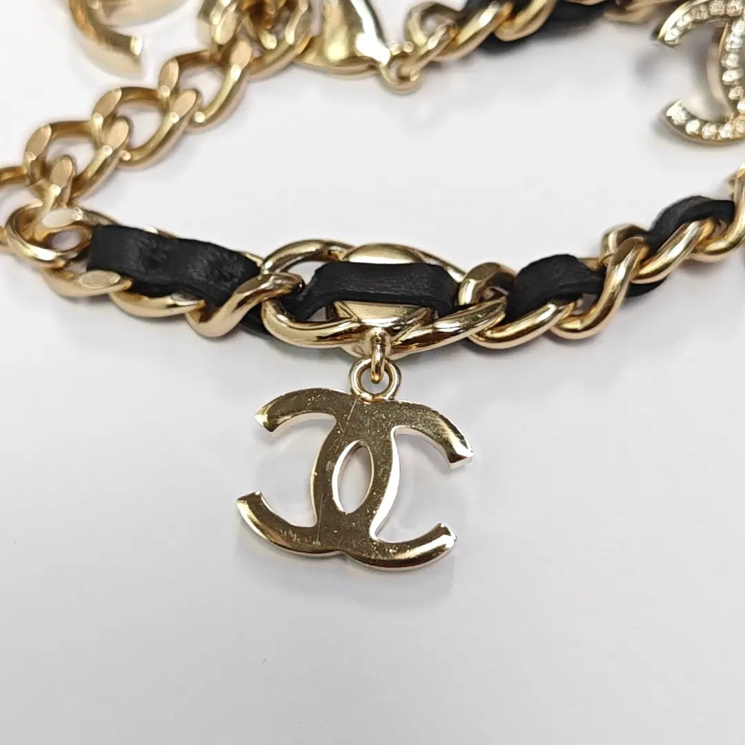 Authenticated pre-owned  Gold-tone Metal Fabric Bracelet - Bracelet at Looply