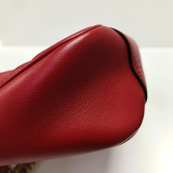 Authenticated pre-owned  GG Marmont Medium Calfskin Red - Shoulder Bag at Looply