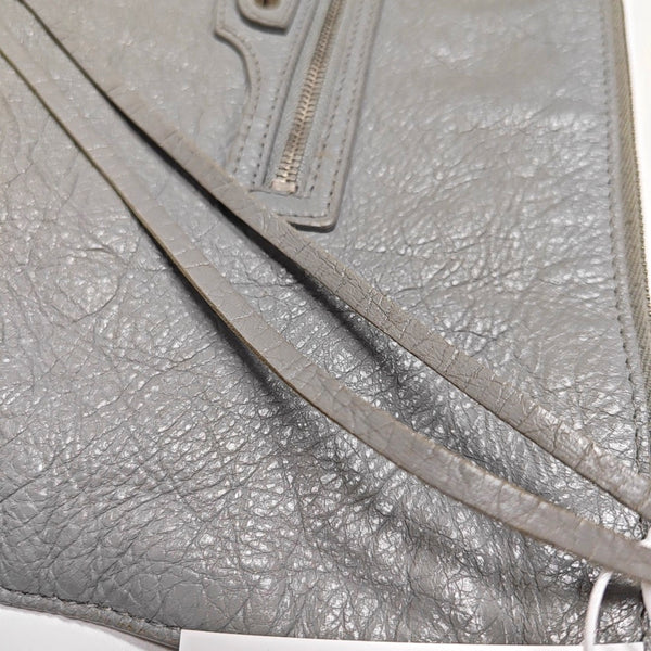 Authenticated pre-owned  Classic Metallic Edge City Lambskin Gray - Clutch at Looply