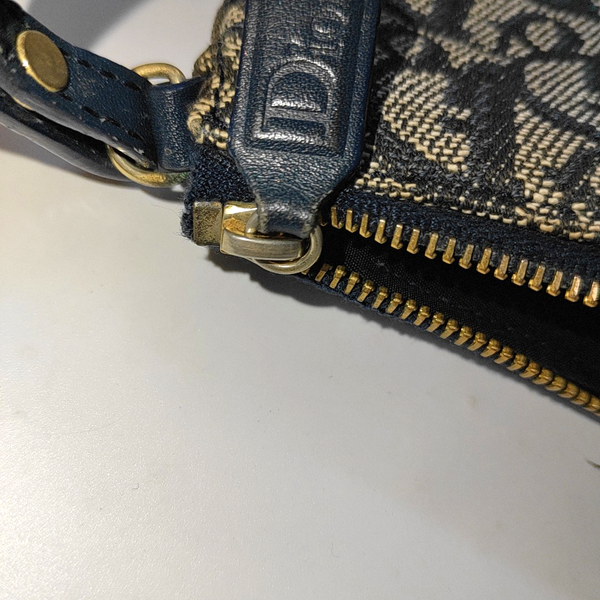 Authenticated pre-owned  Saddle Monogram Canvas Blue - Handbags at Looply