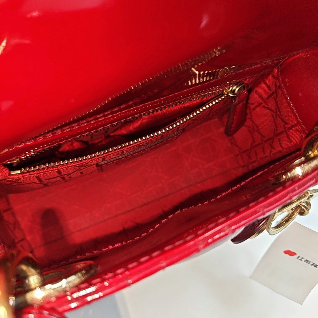 Authenticated pre-owned  Lady Dior Mini Patent Leather Red - Shoulder Bag at Looply