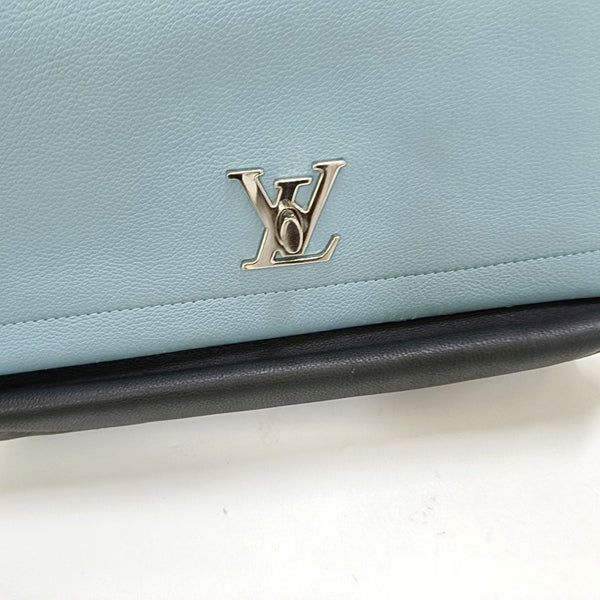 Authenticated pre-owned  Lockme Calfskin Blue - Crossbody Bag at Looply