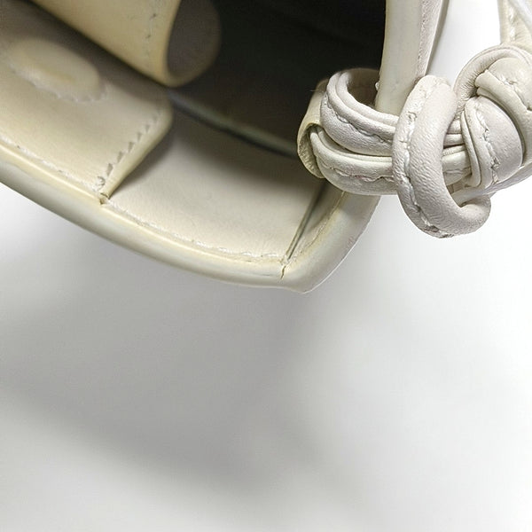 Authenticated pre-owned  Cassette Lambskin White - Shoulder Bag at Looply