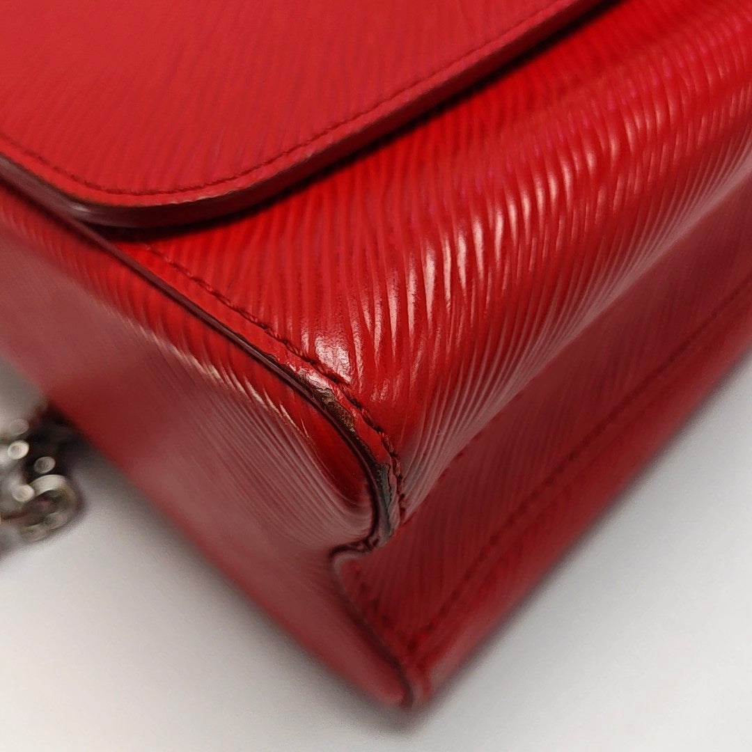 Authenticated pre-owned  Twist MM Epi Red - Shoulder Bag at Looply
